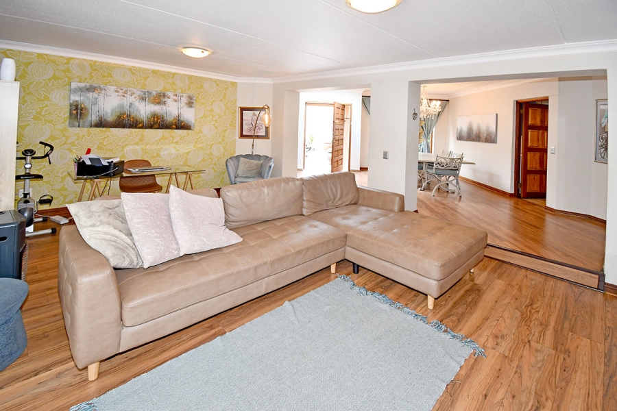 3 Bedroom Property for Sale in Beverley Gauteng