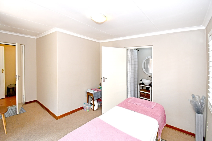 3 Bedroom Property for Sale in Beverley Gauteng