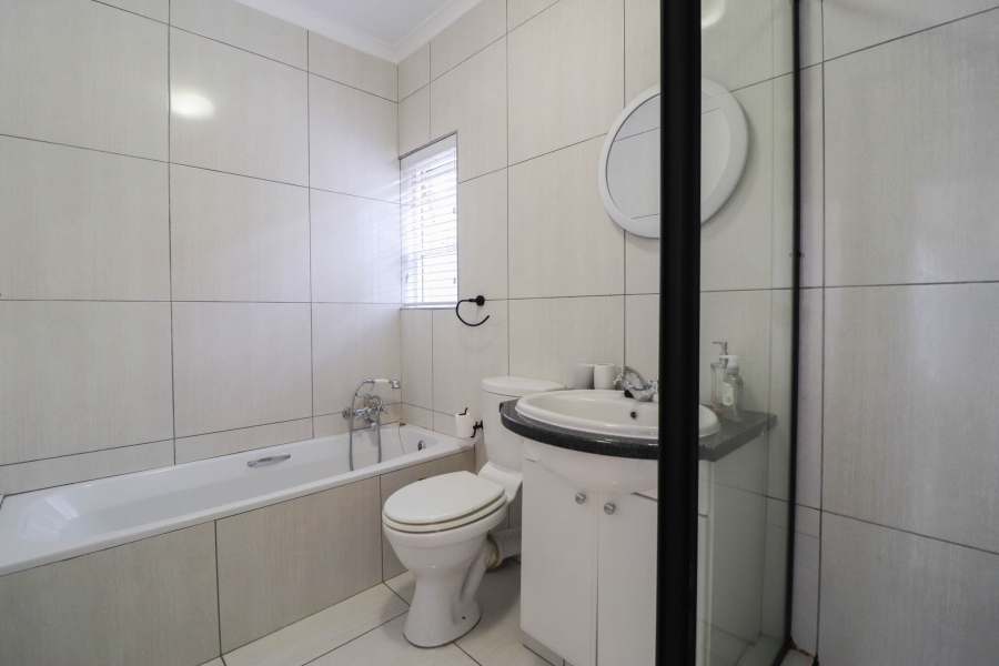To Let 1 Bedroom Property for Rent in Morningside Gauteng