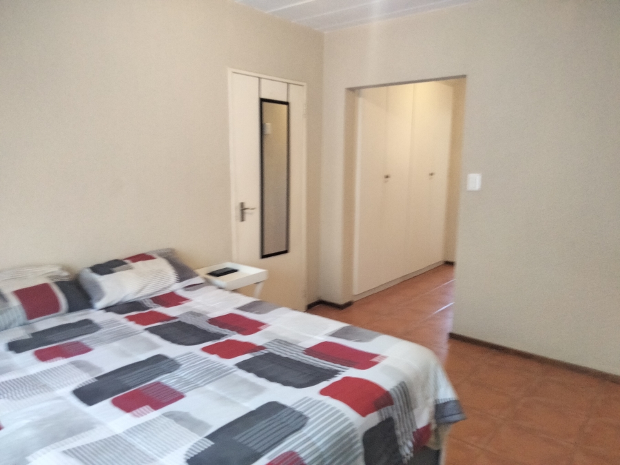 1 Bedroom Property for Sale in Sundowner Gauteng