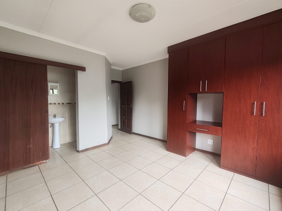 2 Bedroom Property for Sale in Kenleaf Gauteng
