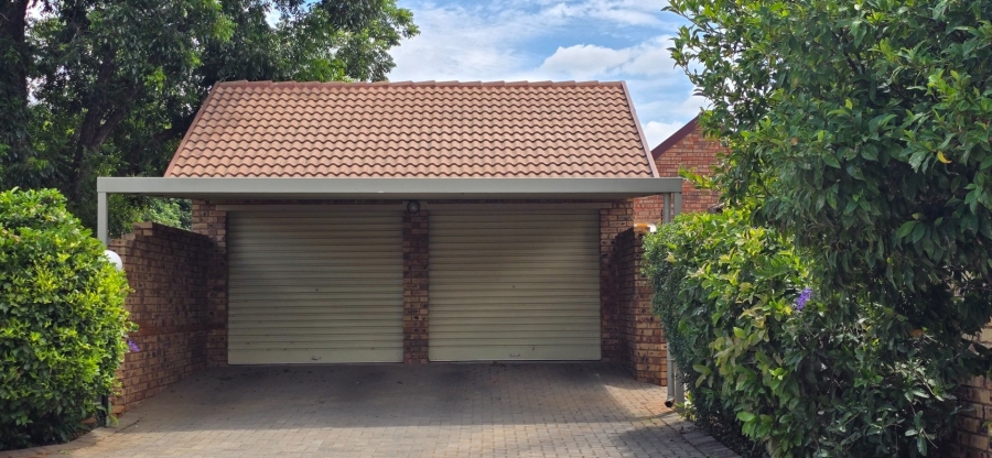 2 Bedroom Property for Sale in Montana Gauteng