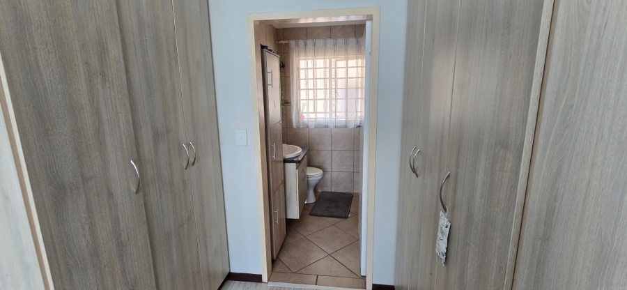 2 Bedroom Property for Sale in Montana Gauteng