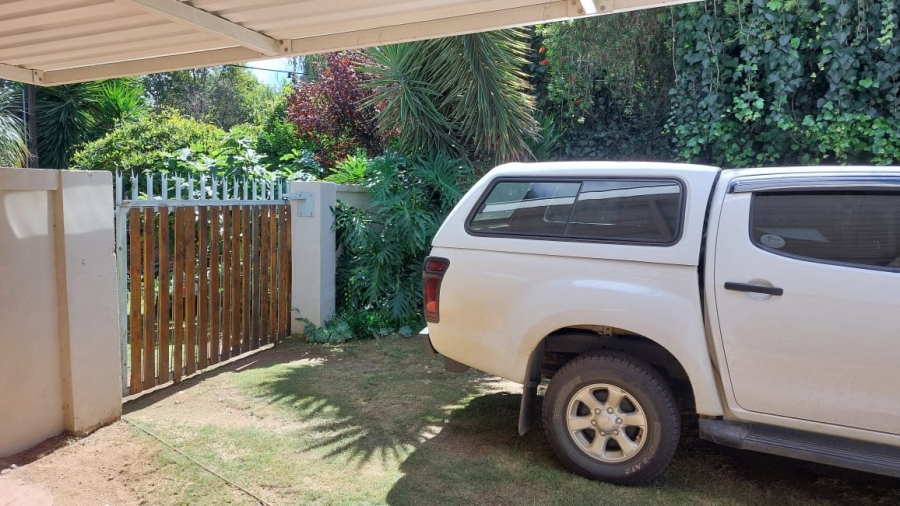 To Let 3 Bedroom Property for Rent in Dal Fouche Gauteng