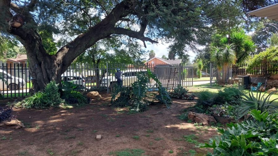 To Let 3 Bedroom Property for Rent in Dal Fouche Gauteng