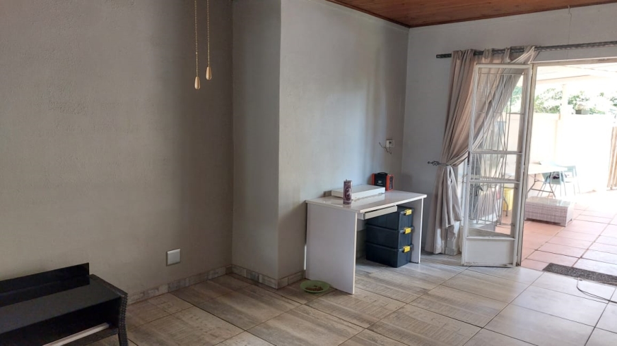 To Let 3 Bedroom Property for Rent in Dal Fouche Gauteng