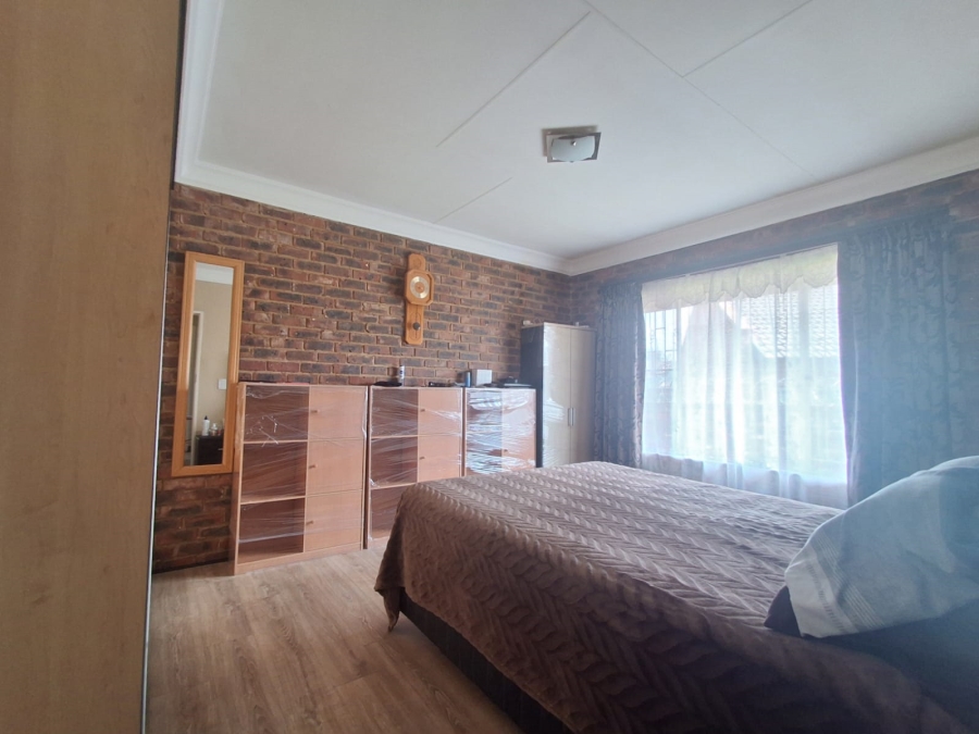 2 Bedroom Property for Sale in Riversdale Gauteng