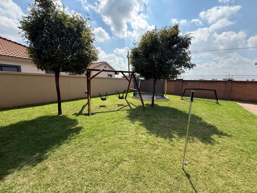 3 Bedroom Property for Sale in Vanderbijlpark SE 8 Gauteng