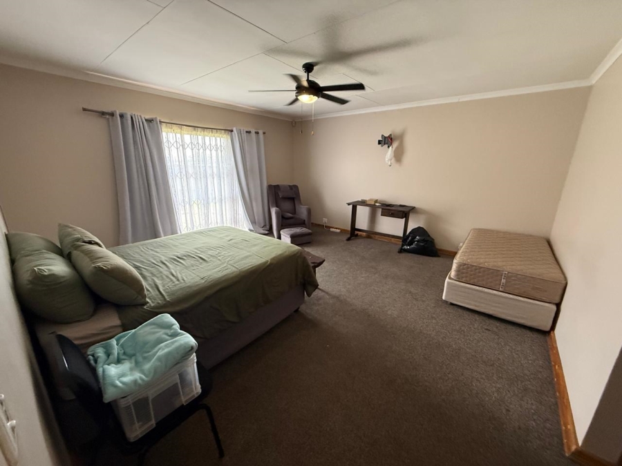 3 Bedroom Property for Sale in Vanderbijlpark SE 8 Gauteng