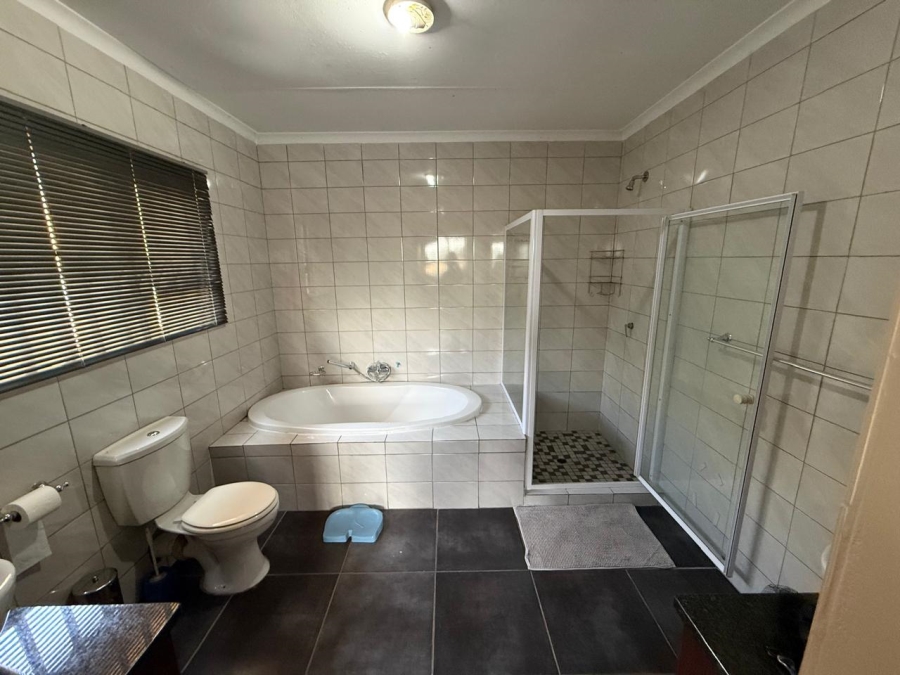 3 Bedroom Property for Sale in Vanderbijlpark SE 8 Gauteng