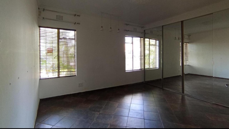4 Bedroom Property for Sale in Dorandia Gauteng