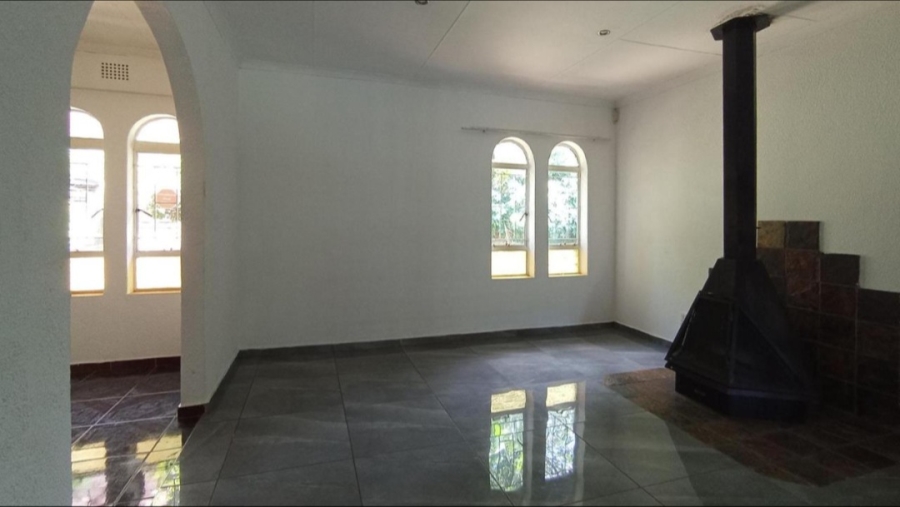 4 Bedroom Property for Sale in Dorandia Gauteng