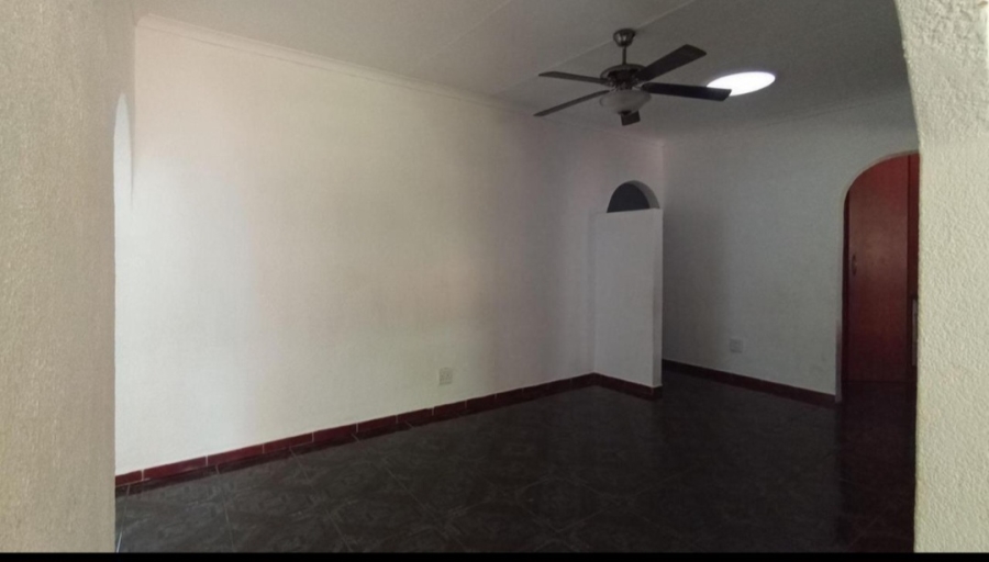 4 Bedroom Property for Sale in Dorandia Gauteng