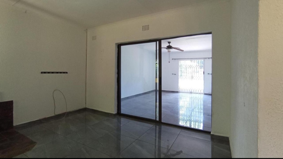 4 Bedroom Property for Sale in Dorandia Gauteng