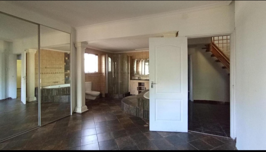 4 Bedroom Property for Sale in Dorandia Gauteng