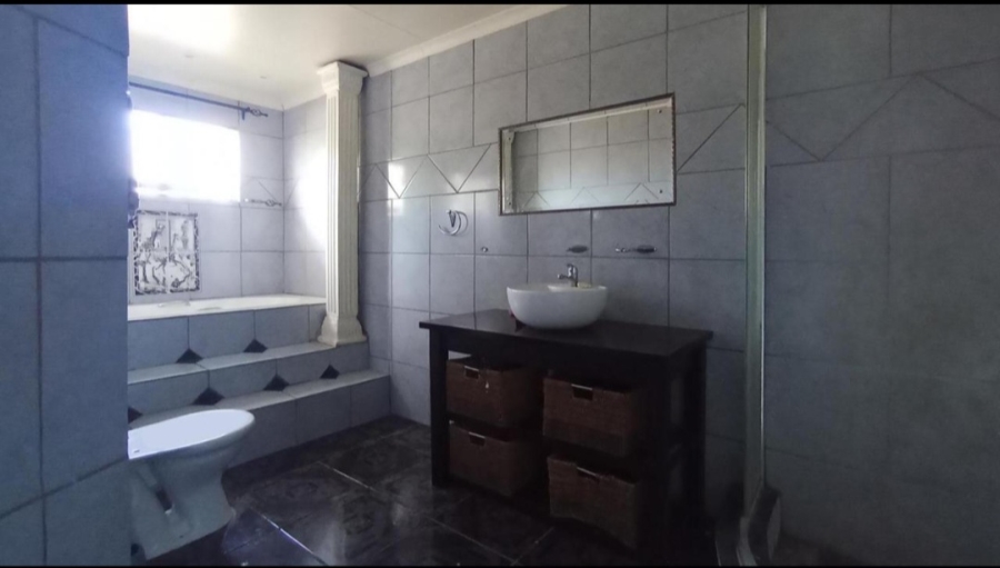 4 Bedroom Property for Sale in Dorandia Gauteng