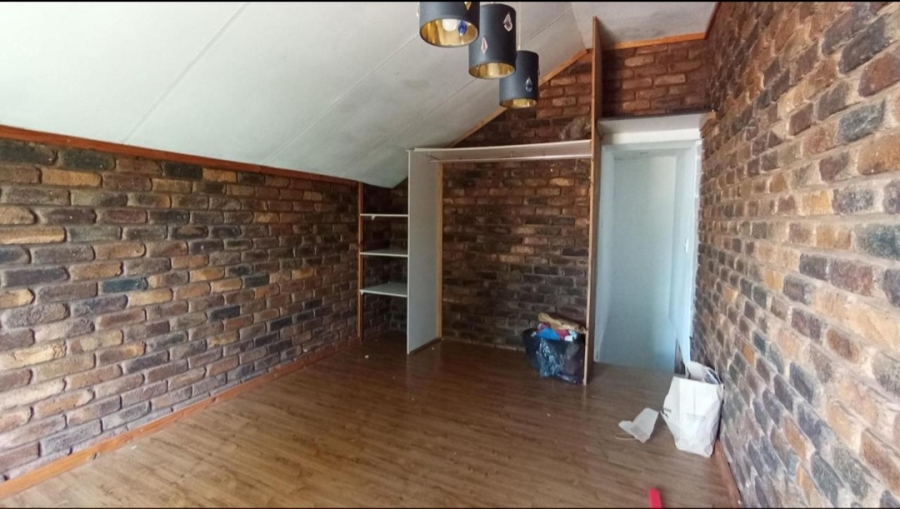 4 Bedroom Property for Sale in Dorandia Gauteng