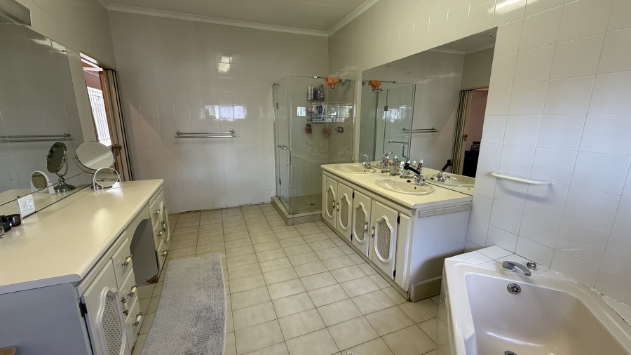 3 Bedroom Property for Sale in Rietfontein Gauteng