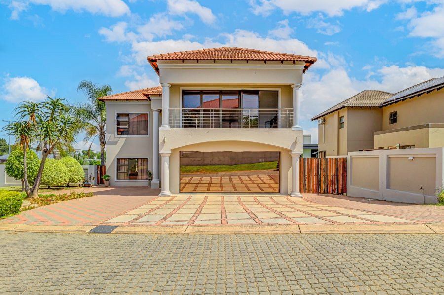 5 Bedroom Property for Sale in Broadacres Gauteng