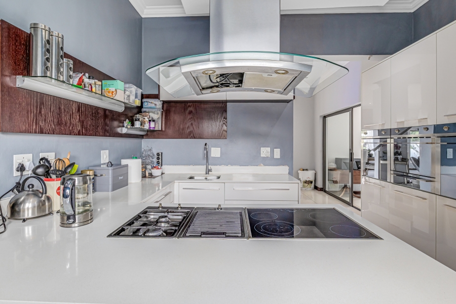 5 Bedroom Property for Sale in Broadacres Gauteng