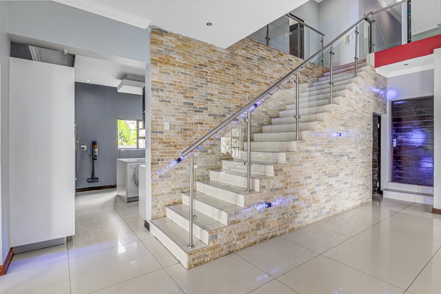 5 Bedroom Property for Sale in Broadacres Gauteng