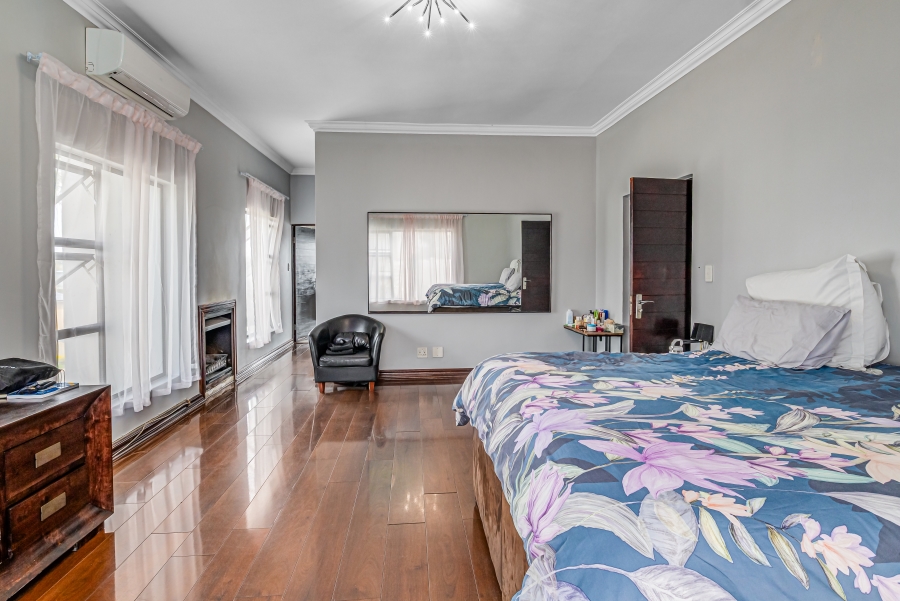 5 Bedroom Property for Sale in Broadacres Gauteng