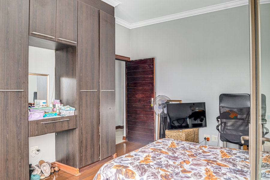 5 Bedroom Property for Sale in Broadacres Gauteng