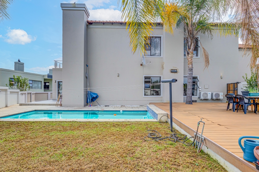 5 Bedroom Property for Sale in Broadacres Gauteng