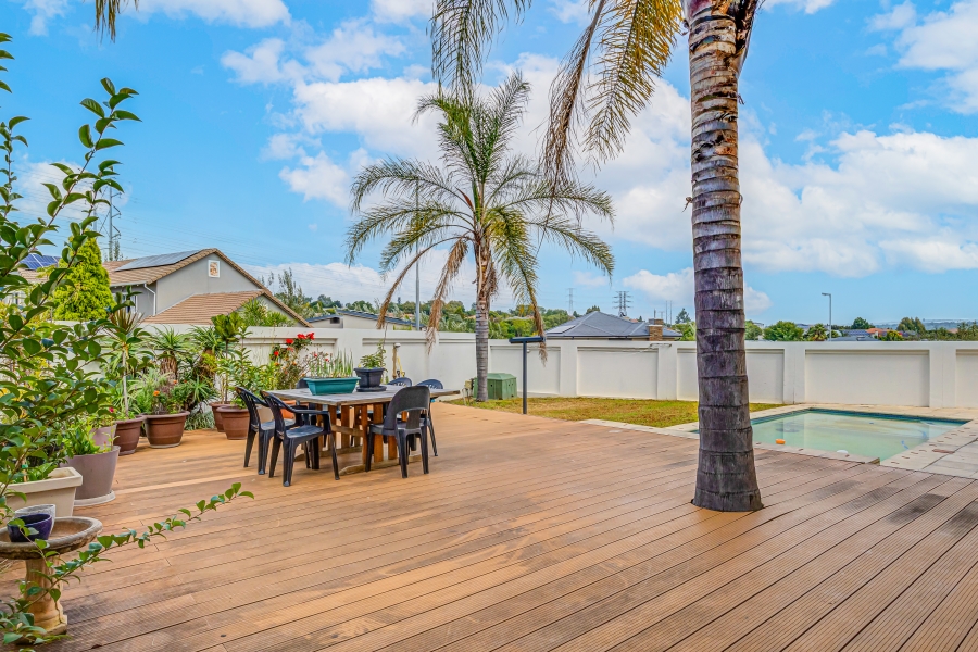 5 Bedroom Property for Sale in Broadacres Gauteng