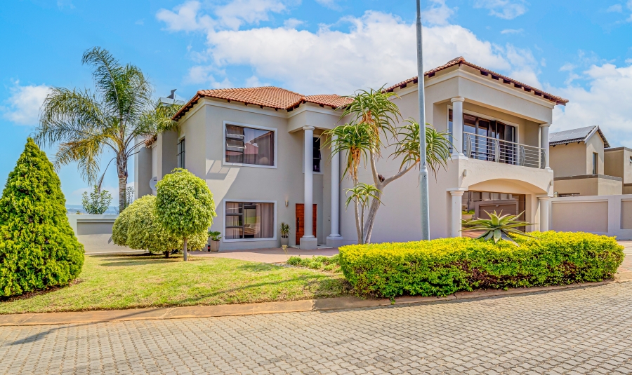 5 Bedroom Property for Sale in Broadacres Gauteng