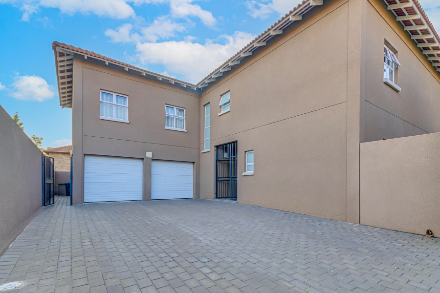 4 Bedroom Property for Sale in Fourways Gauteng