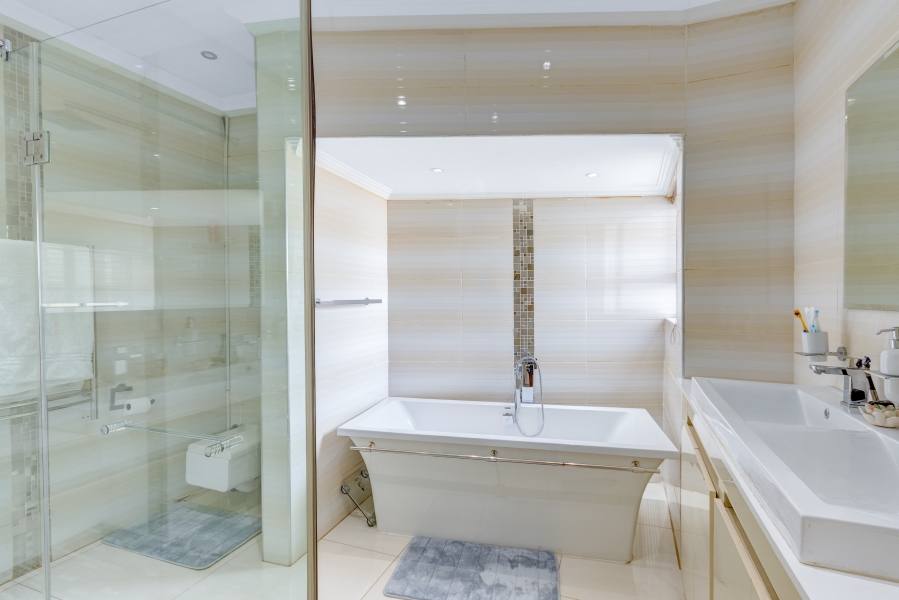 To Let 5 Bedroom Property for Rent in Heuwelsig Estate Gauteng