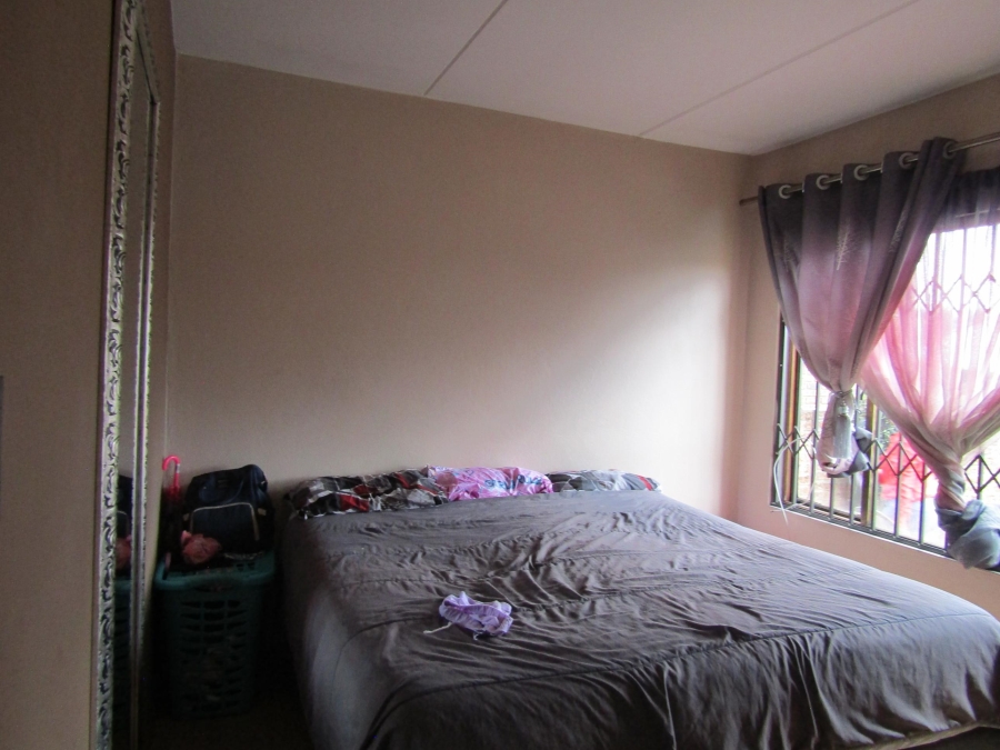 2 Bedroom Property for Sale in Mondeor Gauteng