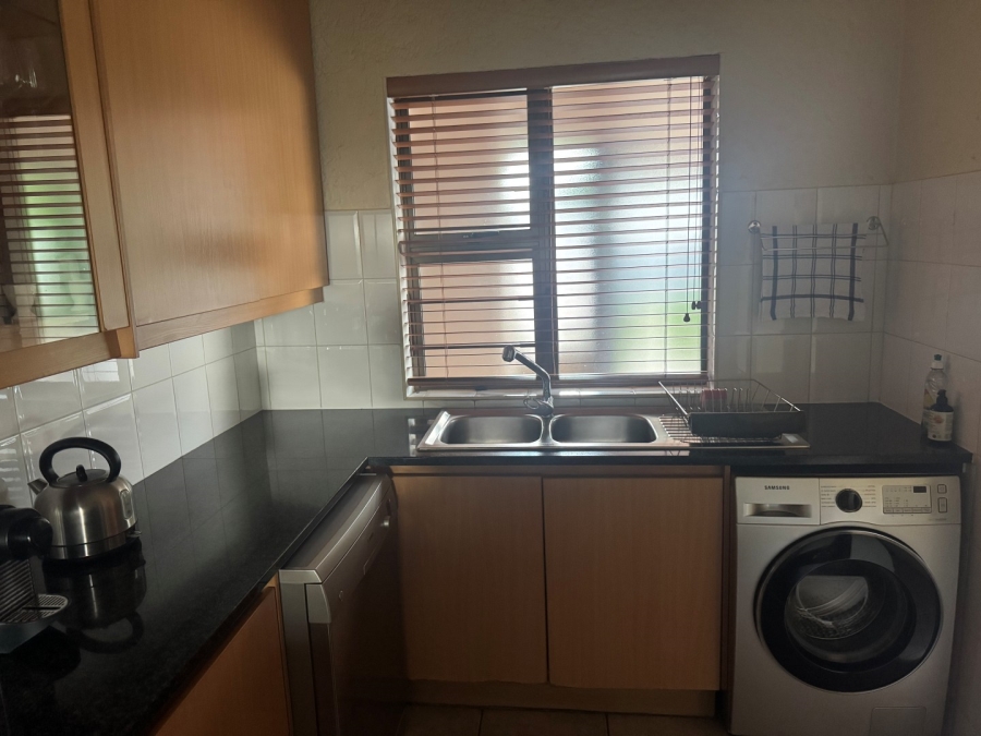 To Let 2 Bedroom Property for Rent in Benmore Gardens Gauteng