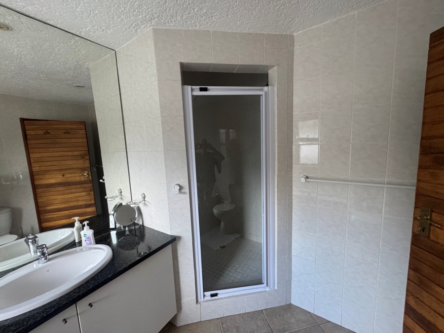 To Let 2 Bedroom Property for Rent in Benmore Gardens Gauteng