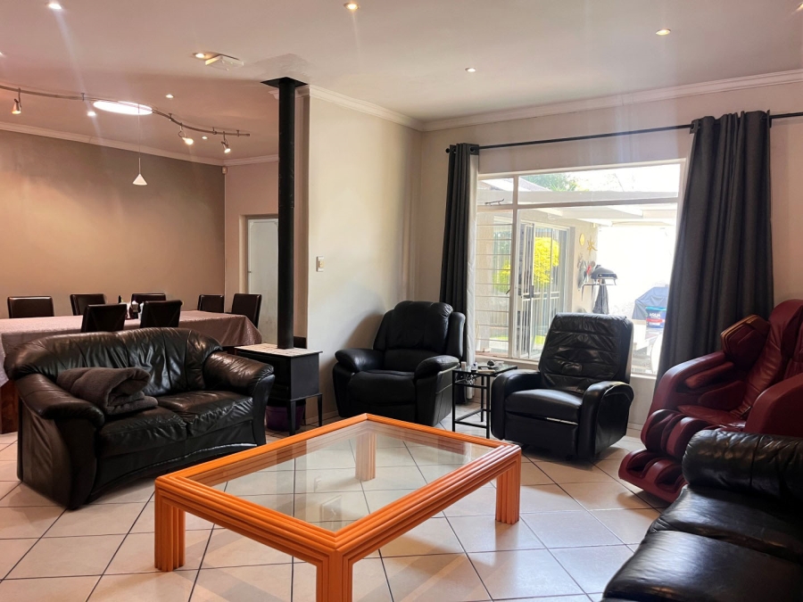 4 Bedroom Property for Sale in Sydenham Gauteng