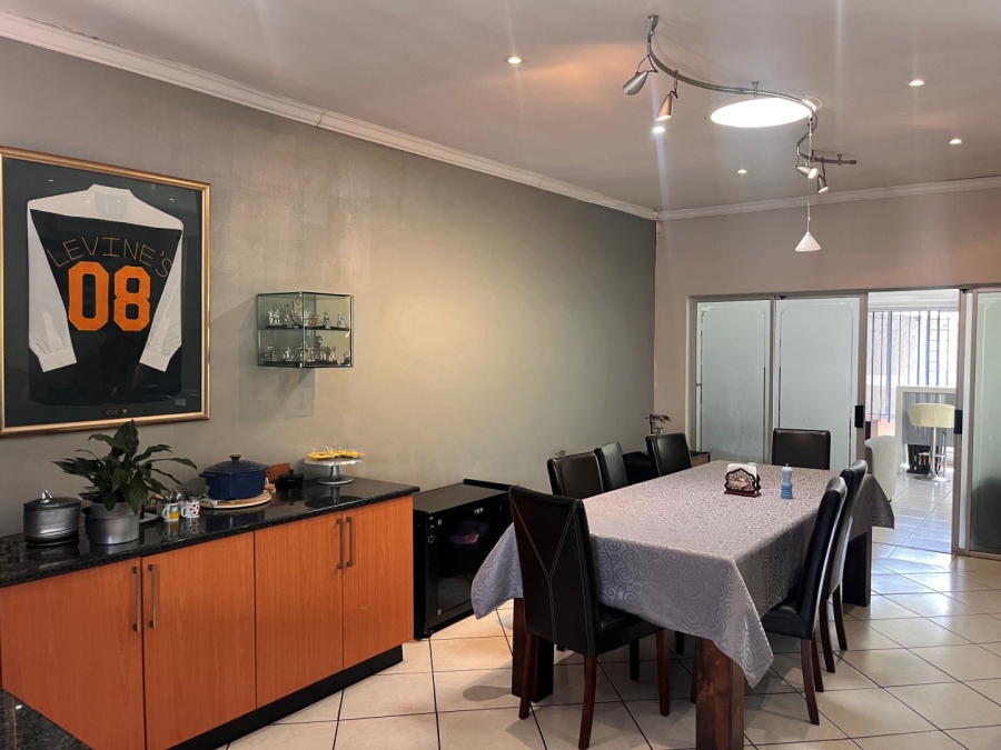 4 Bedroom Property for Sale in Sydenham Gauteng