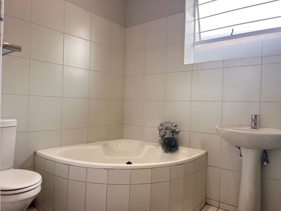 4 Bedroom Property for Sale in Sydenham Gauteng