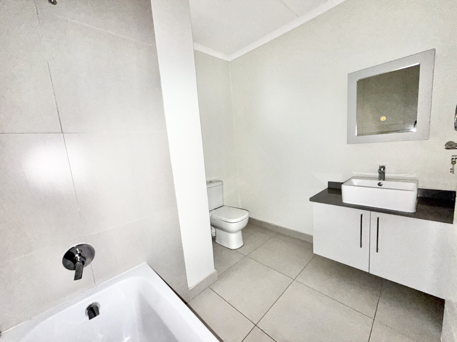 2 Bedroom Property for Sale in Erand Gardens Gauteng