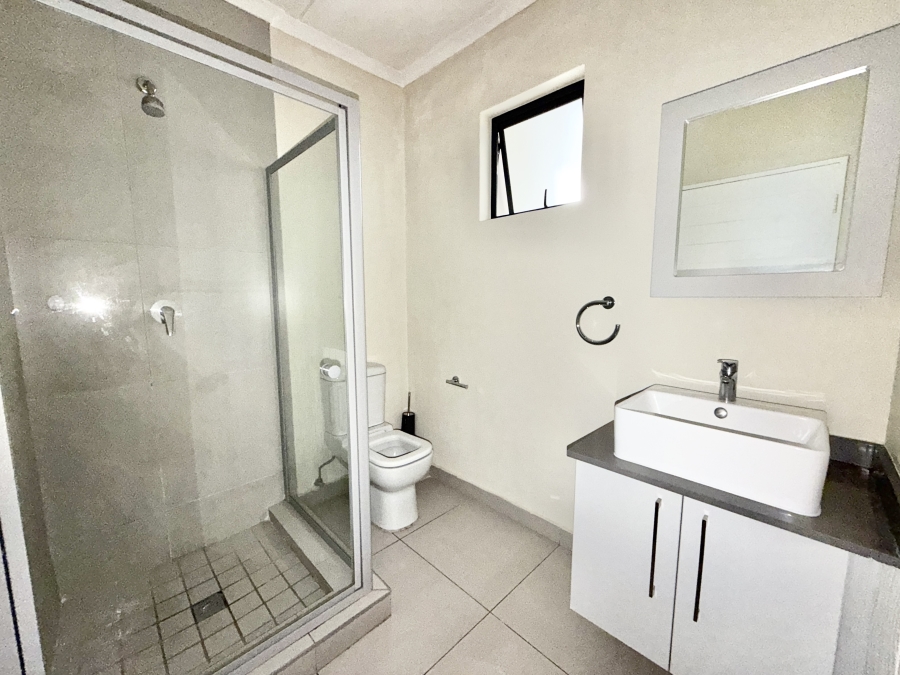 2 Bedroom Property for Sale in Erand Gardens Gauteng