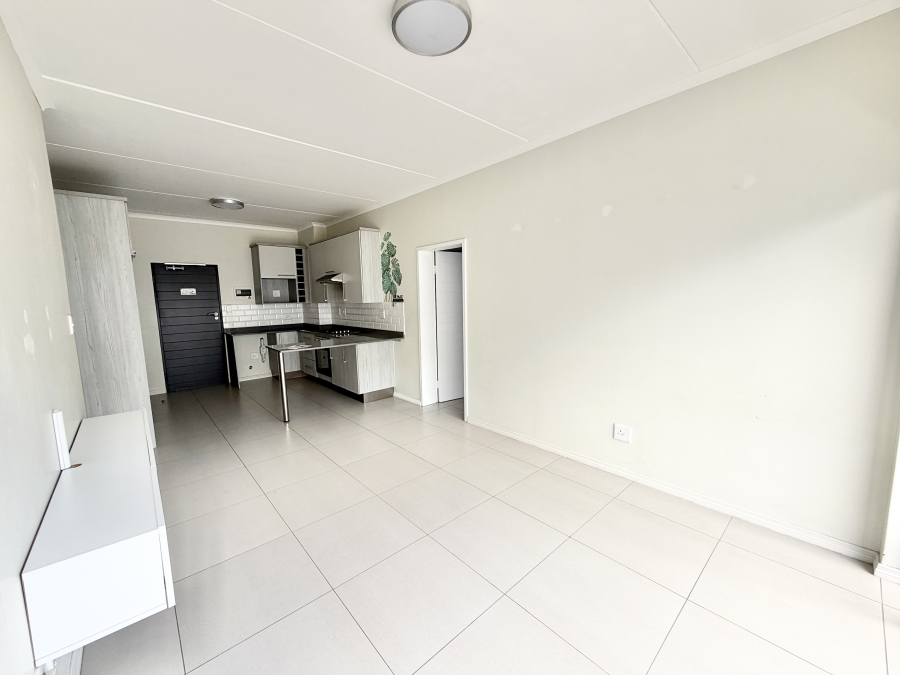 To Let 2 Bedroom Property for Rent in Erand Gardens Gauteng