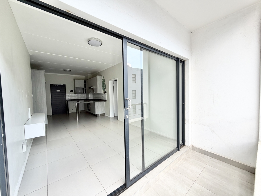 To Let 2 Bedroom Property for Rent in Erand Gardens Gauteng