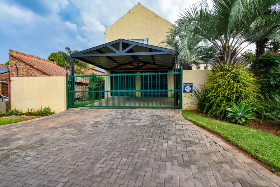 4 Bedroom Property for Sale in Moreleta Park Gauteng