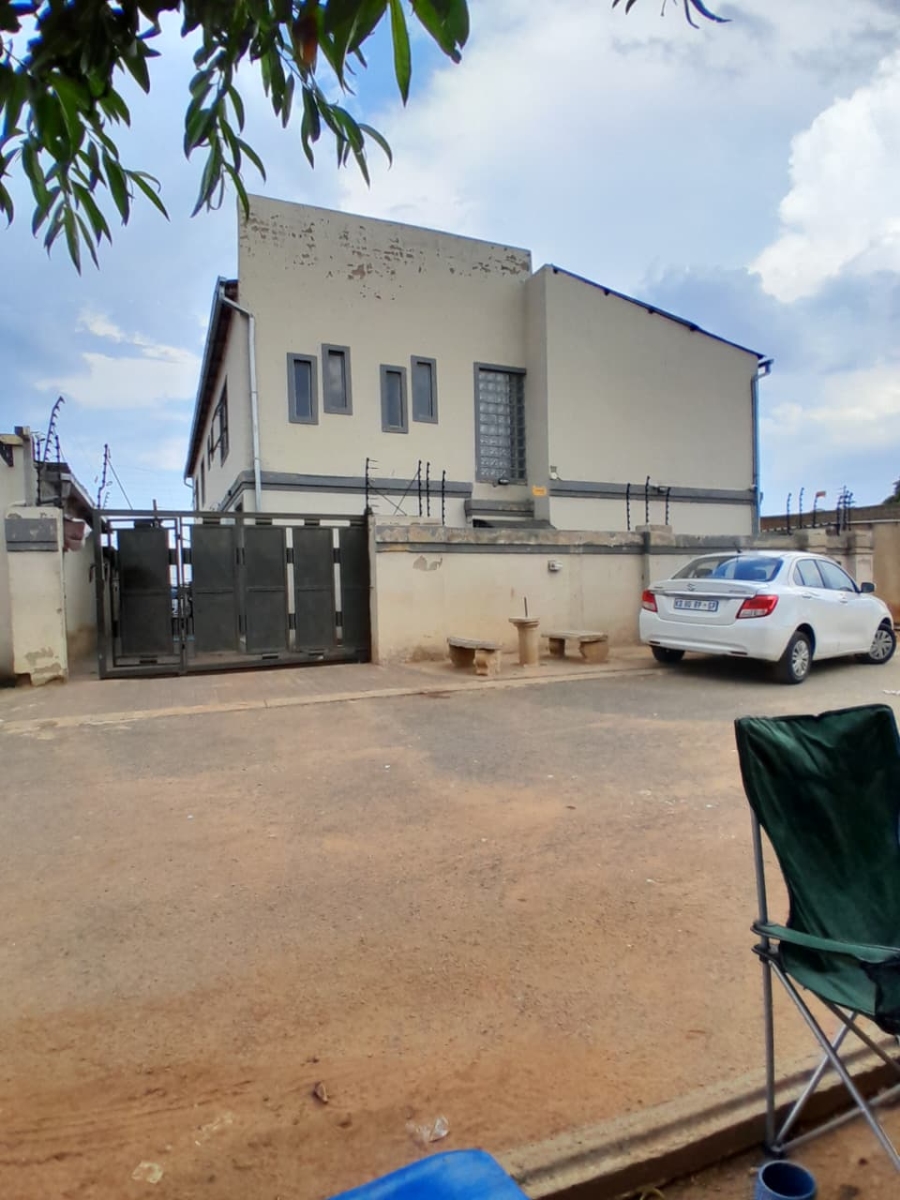 16 Bedroom Property for Sale in Cosmo City Gauteng
