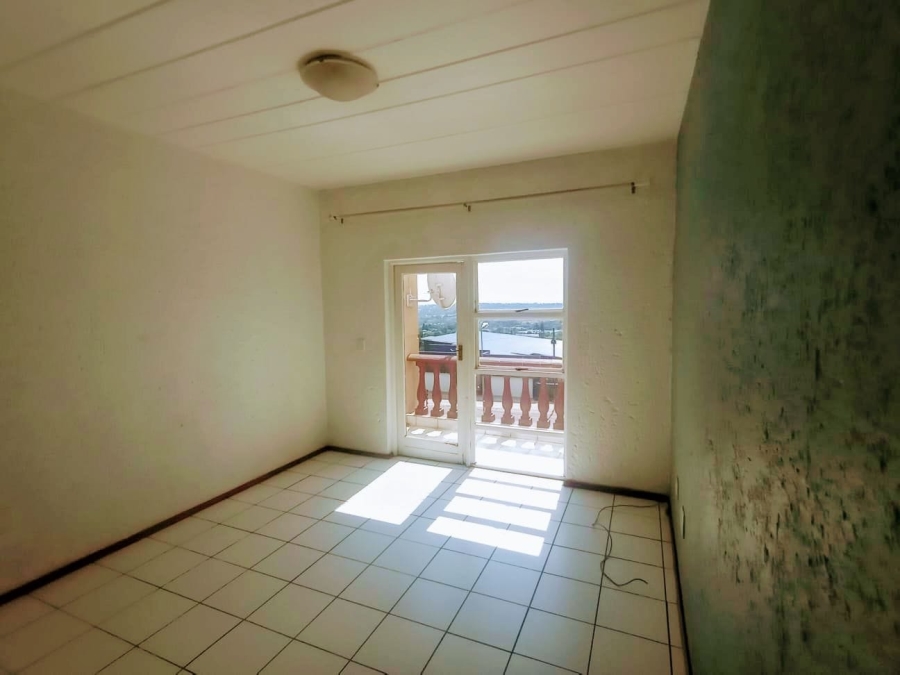 To Let 1 Bedroom Property for Rent in Constantia Kloof Gauteng