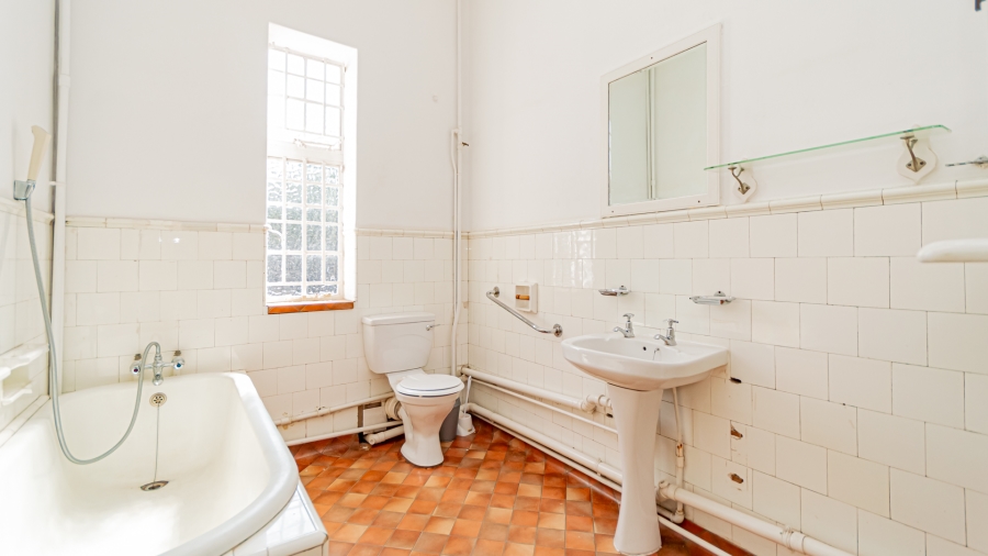 6 Bedroom Property for Sale in Saxonwold Gauteng