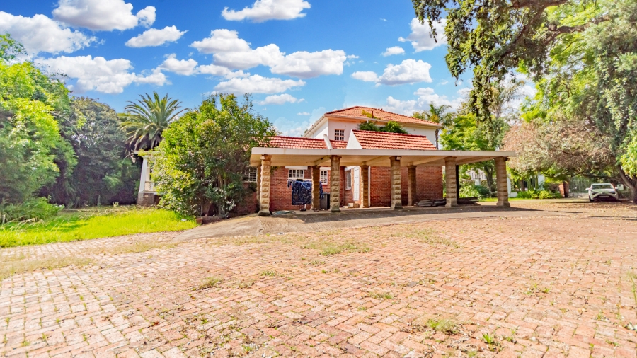 6 Bedroom Property for Sale in Saxonwold Gauteng