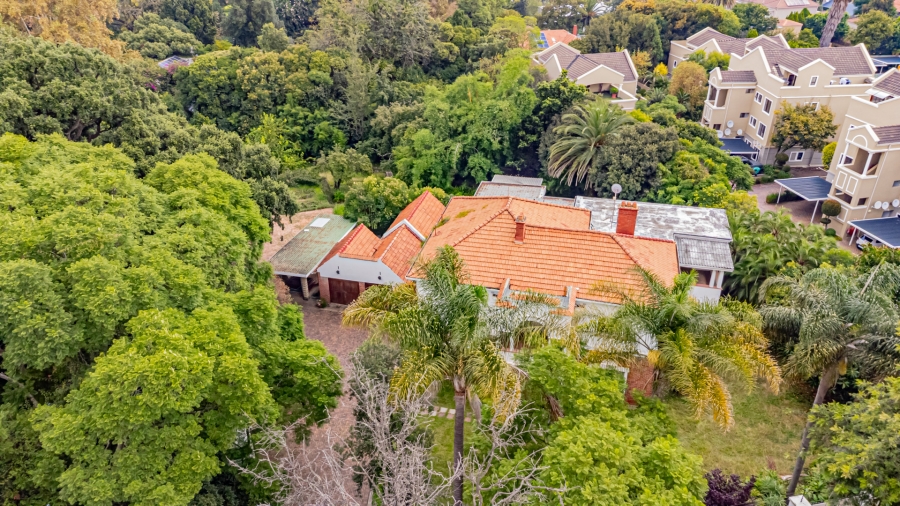 6 Bedroom Property for Sale in Saxonwold Gauteng