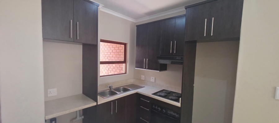 To Let 2 Bedroom Property for Rent in Pretorius Park Gauteng