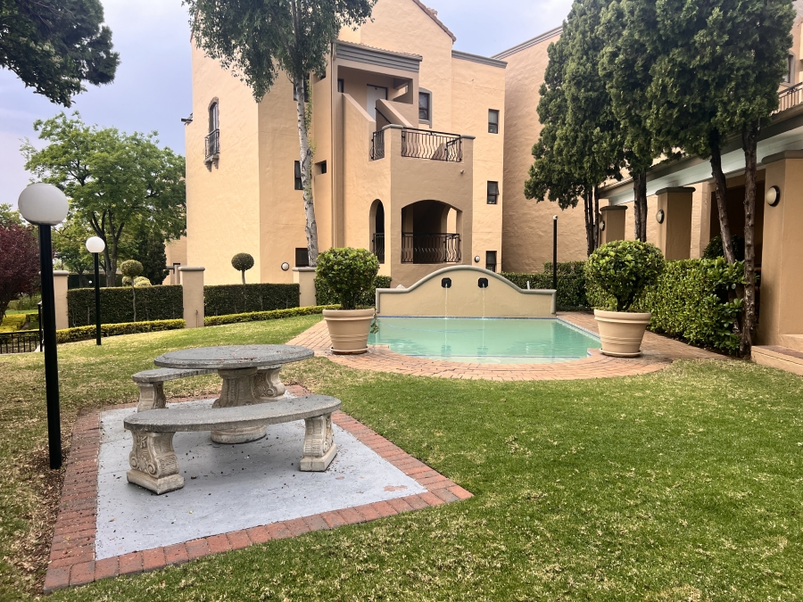 1 Bedroom Property for Sale in Lonehill Gauteng